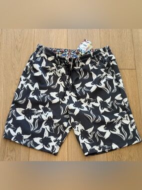 Robert Graham Cyclone Floral Shorts XL Luxury Designer Black White Summer Resort
